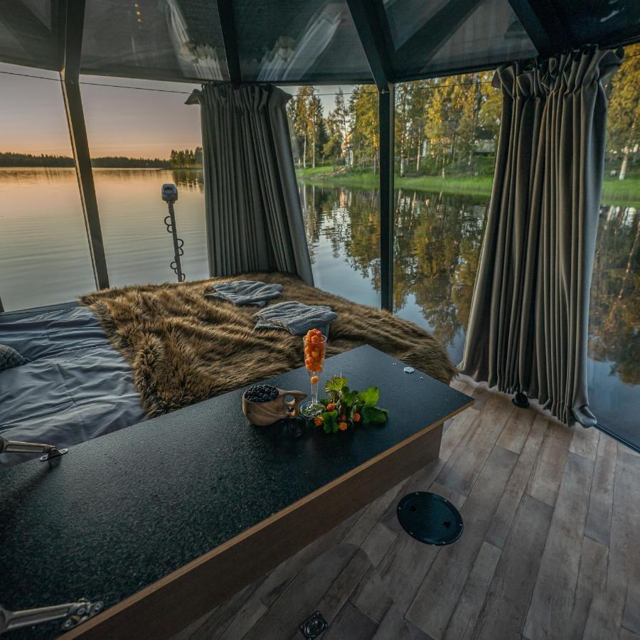 Aurora Igloo With Private Hot Tub By Invisible Forest Lodge Rovaniemi Kültér fotó