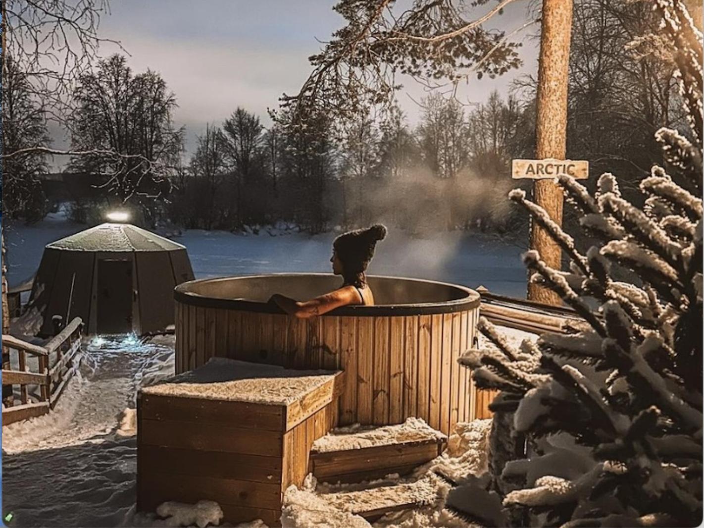 Aurora Igloo With Private Hot Tub By Invisible Forest Lodge Rovaniemi Kültér fotó